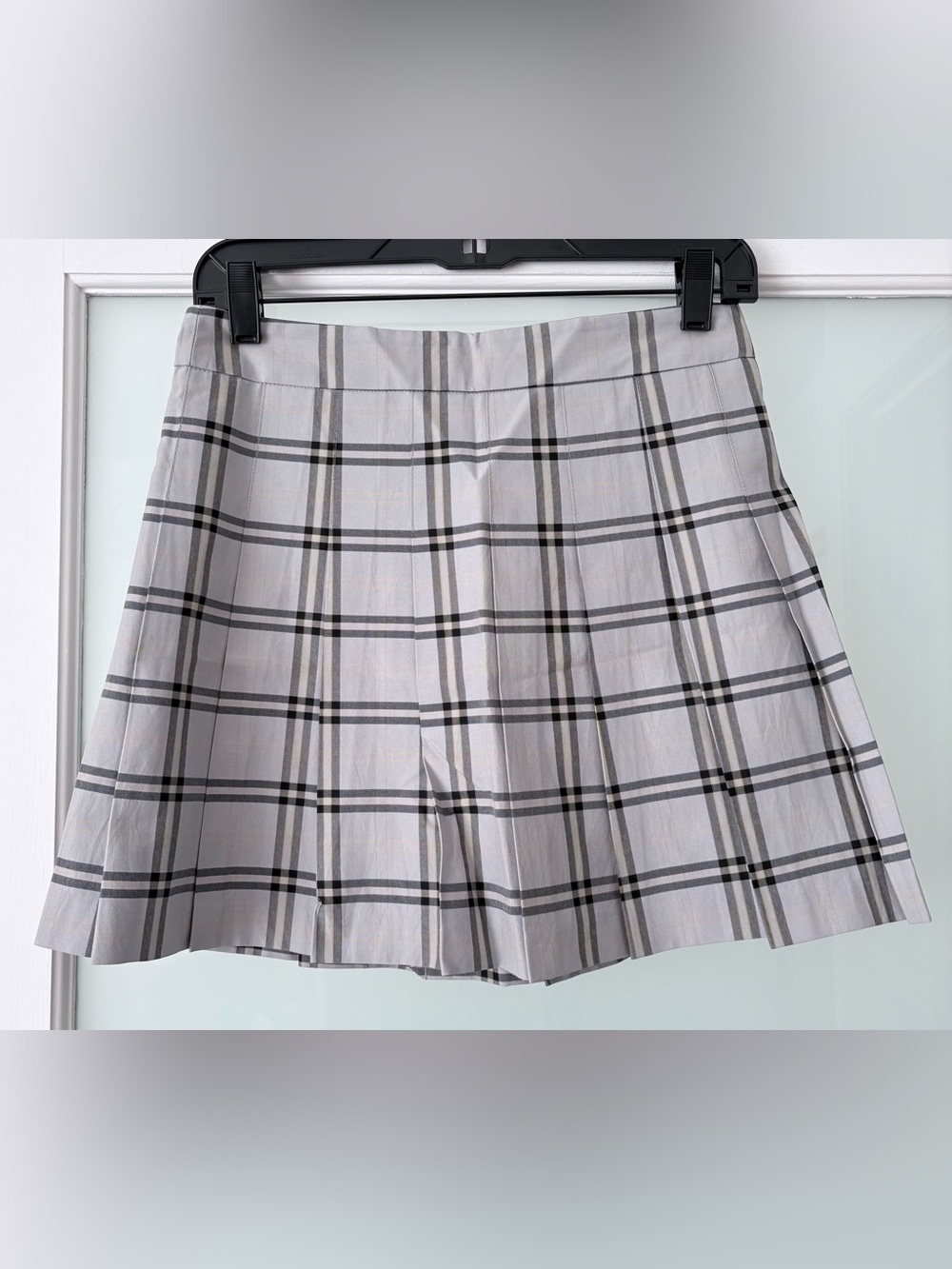 Aritzia Sunday Best Plaid Pleated Mini Skirt Gray Check Size 6 | New